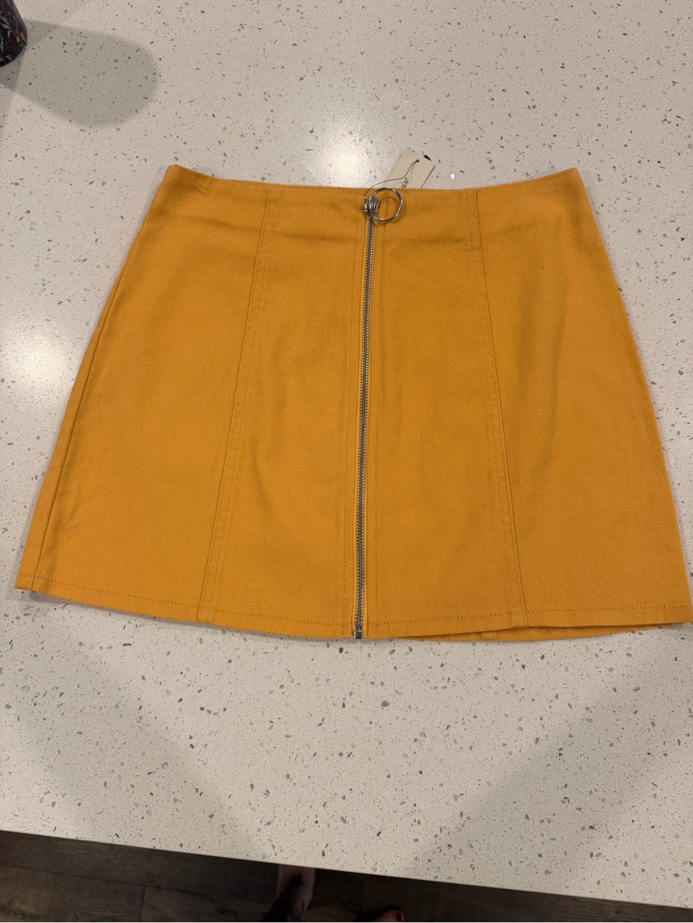 Franchesca’s bnwt Women's Mustard Zip-Front Mini Skirt
